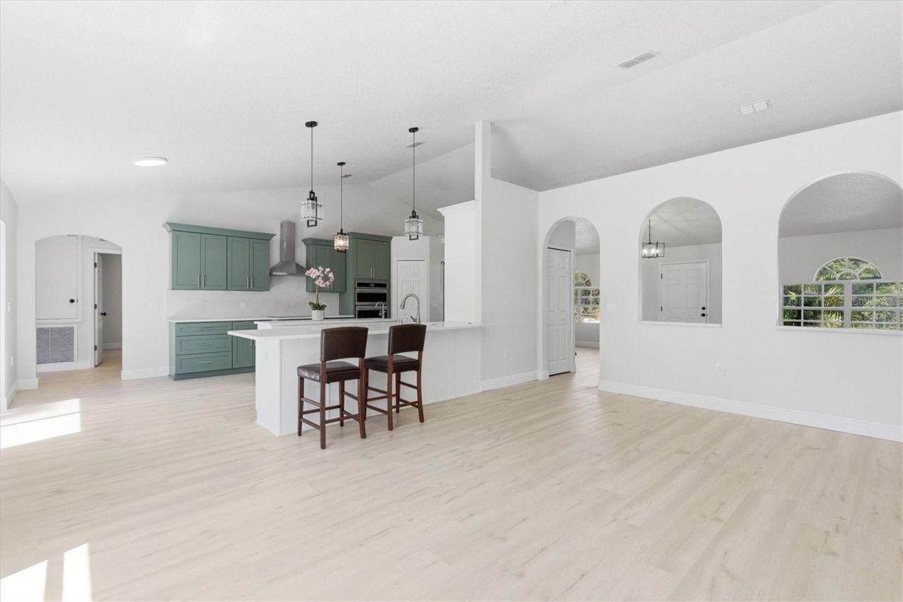 18063 Parrot Road , Weeki Wachee, FL 34614 Photo