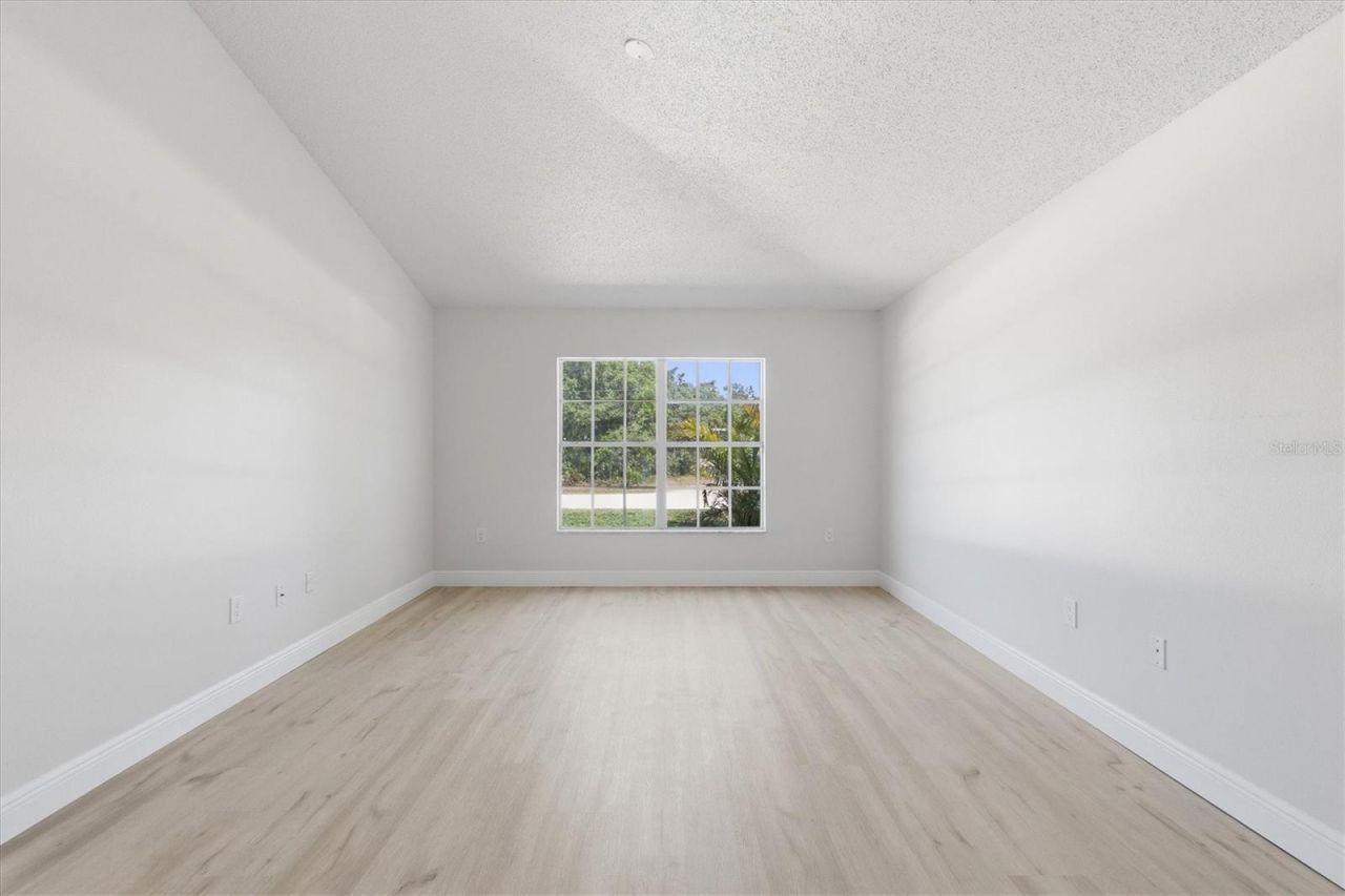 18063 Parrot Road , Weeki Wachee, FL 34614 Photo