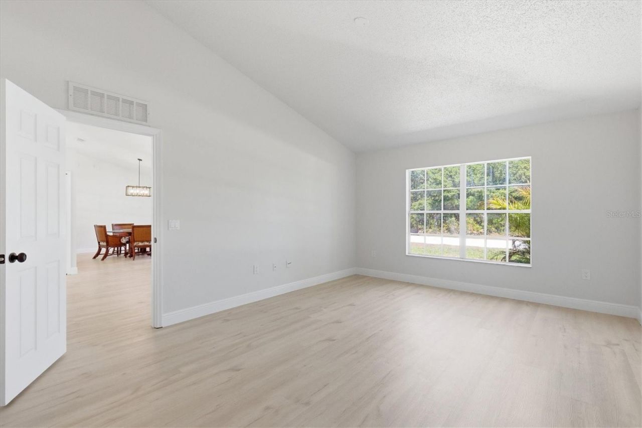 18063 Parrot Road , Weeki Wachee, FL 34614 Photo