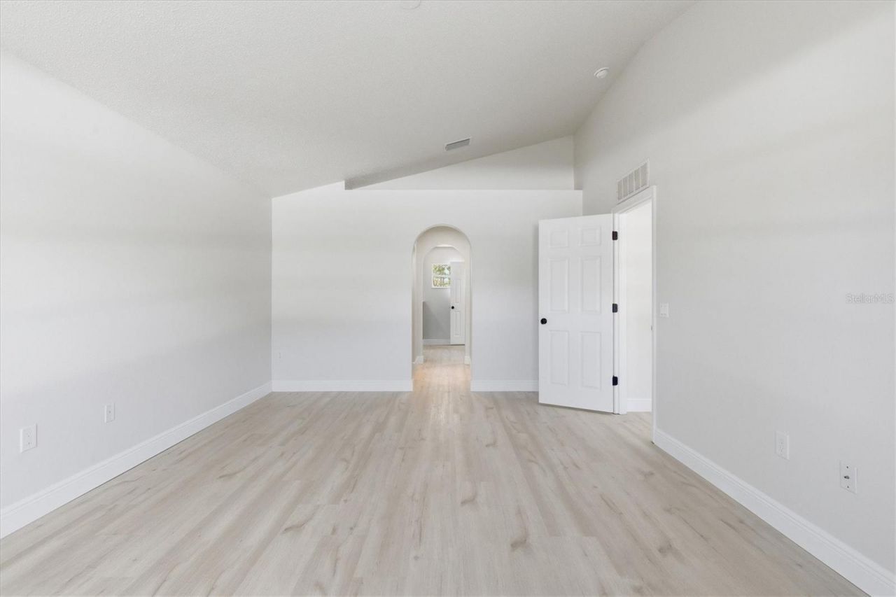 18063 Parrot Road , Weeki Wachee, FL 34614 Photo
