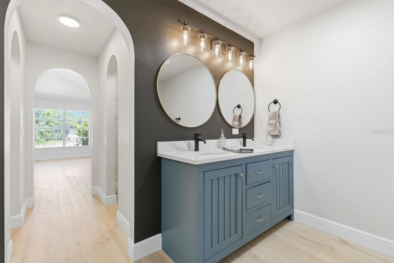 18063 Parrot Road , Weeki Wachee, FL 34614 Photo