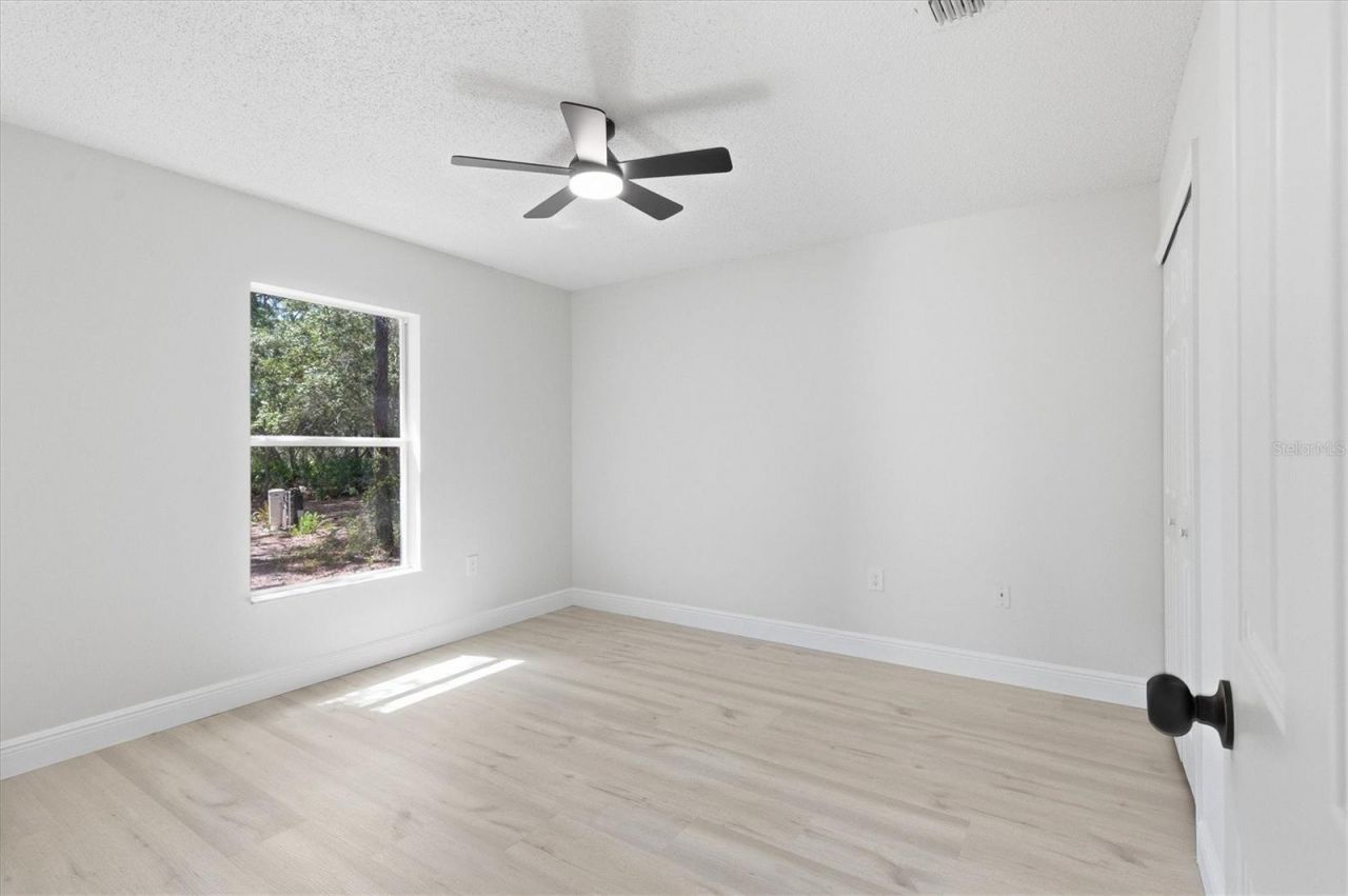 18063 Parrot Road , Weeki Wachee, FL 34614 Photo