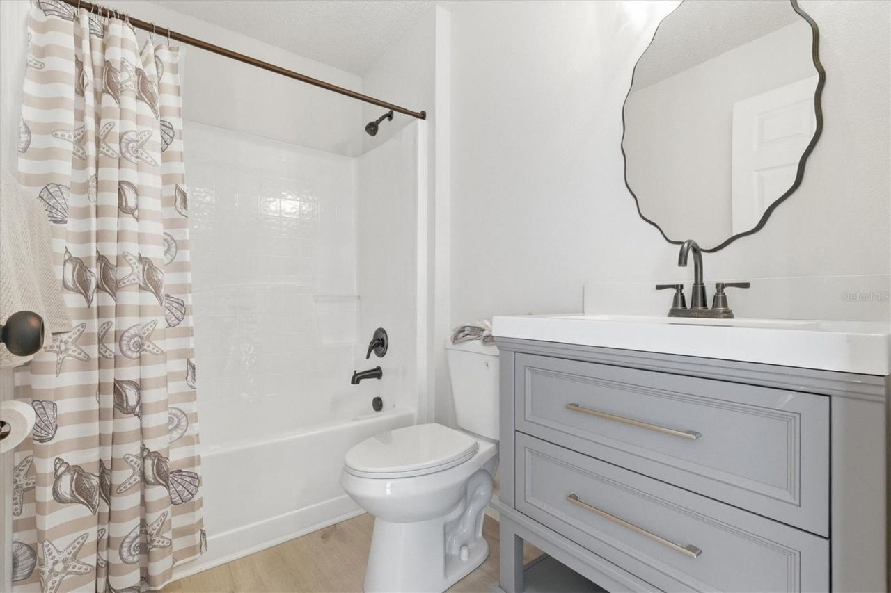 18063 Parrot Road , Weeki Wachee, FL 34614 Photo