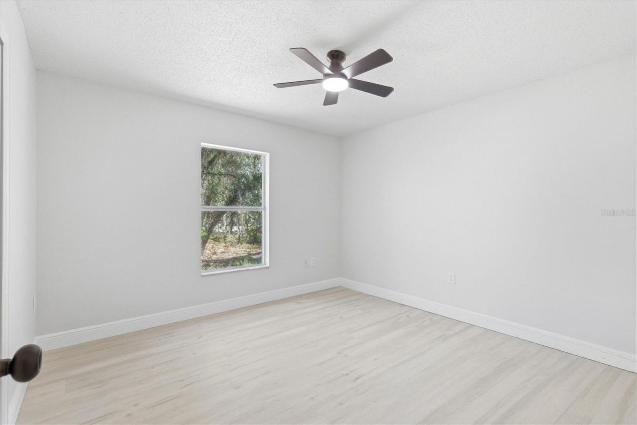 18063 Parrot Road , Weeki Wachee, FL 34614 Photo