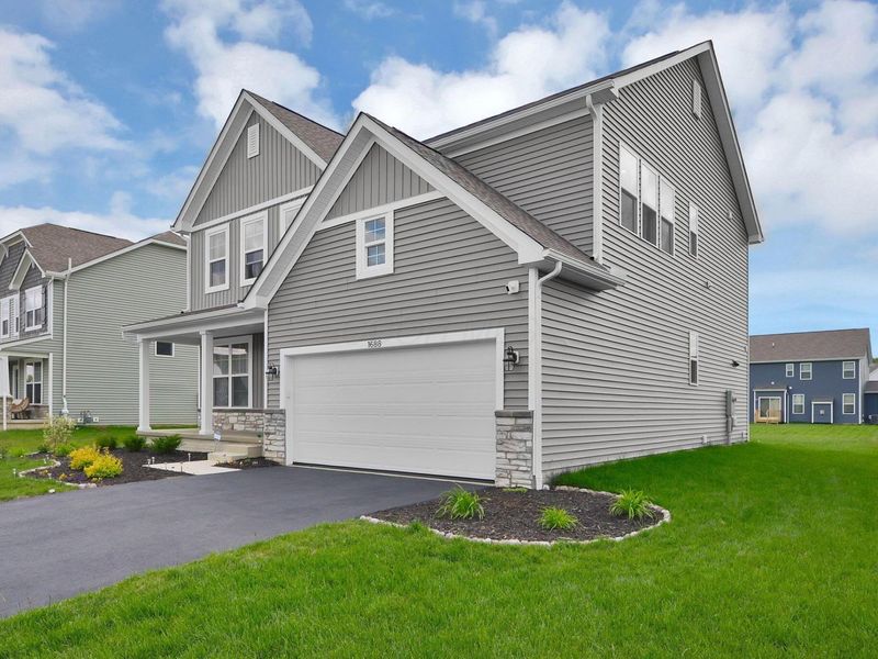 1688 Longhill Drive, Delaware, OH 43015 Photo 2