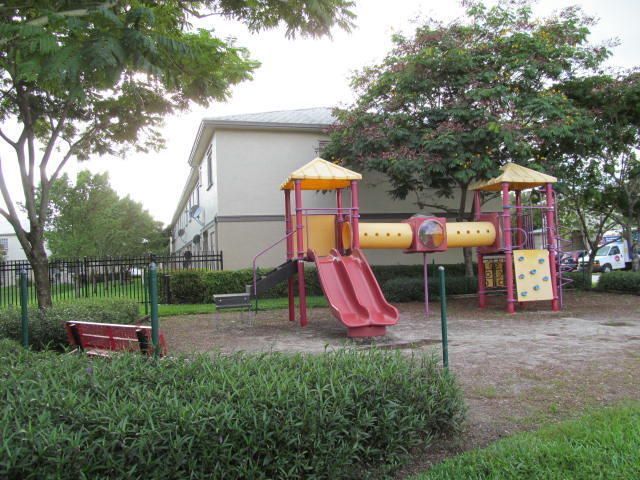 2030 Nassau Drive, West Palm Beach, FL 33404 Photo