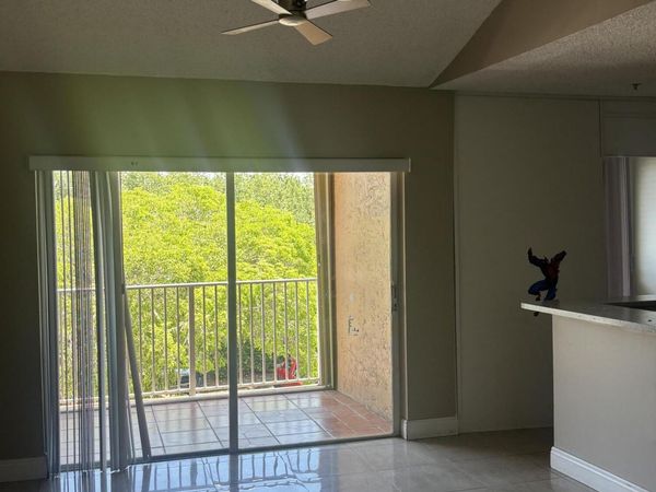 3854 Lyons Road, Unit 309-5, Coconut Creek, FL 33073