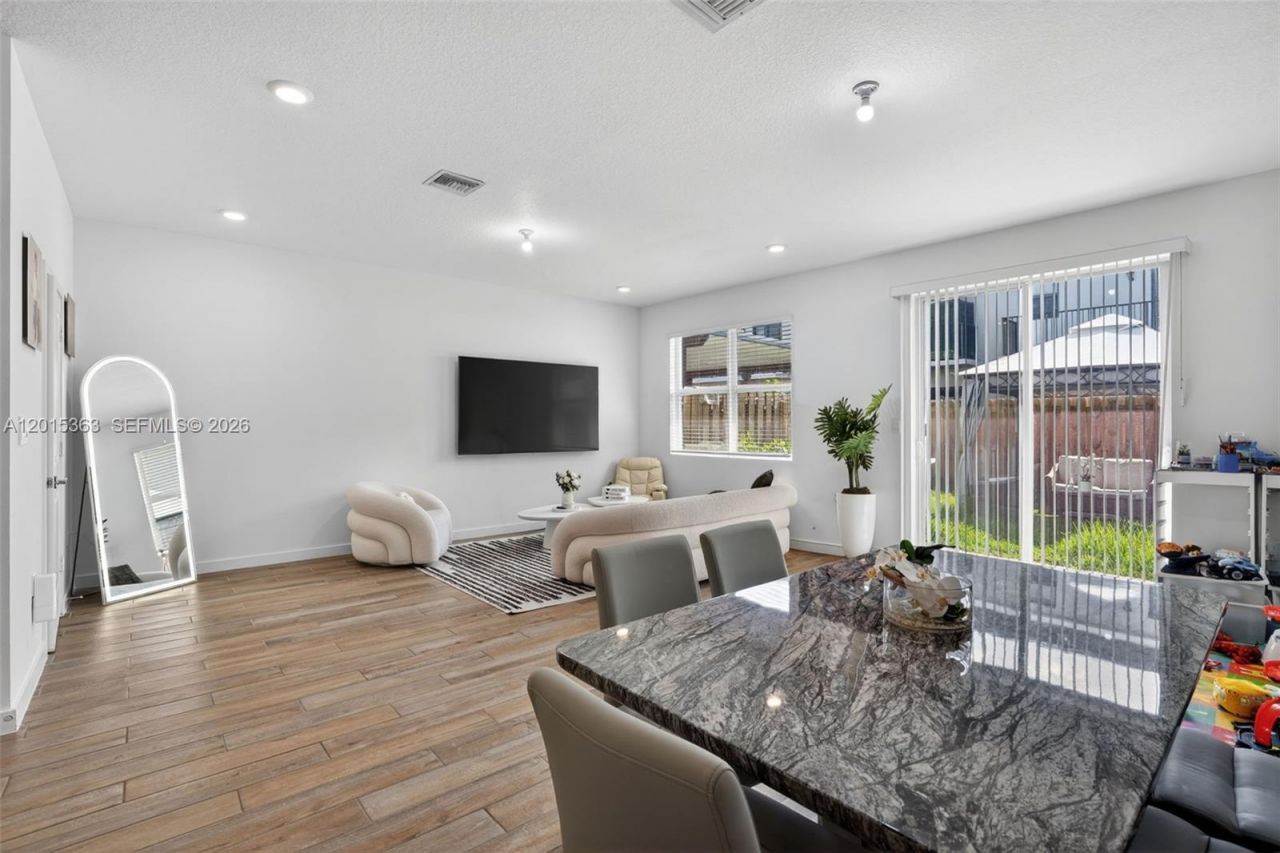 163 NE 13th Cir , Unit N/A, Homestead, FL 33033 Photo