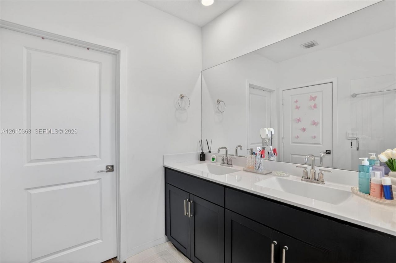163 NE 13th Cir , Unit N/A, Homestead, FL 33033 Photo