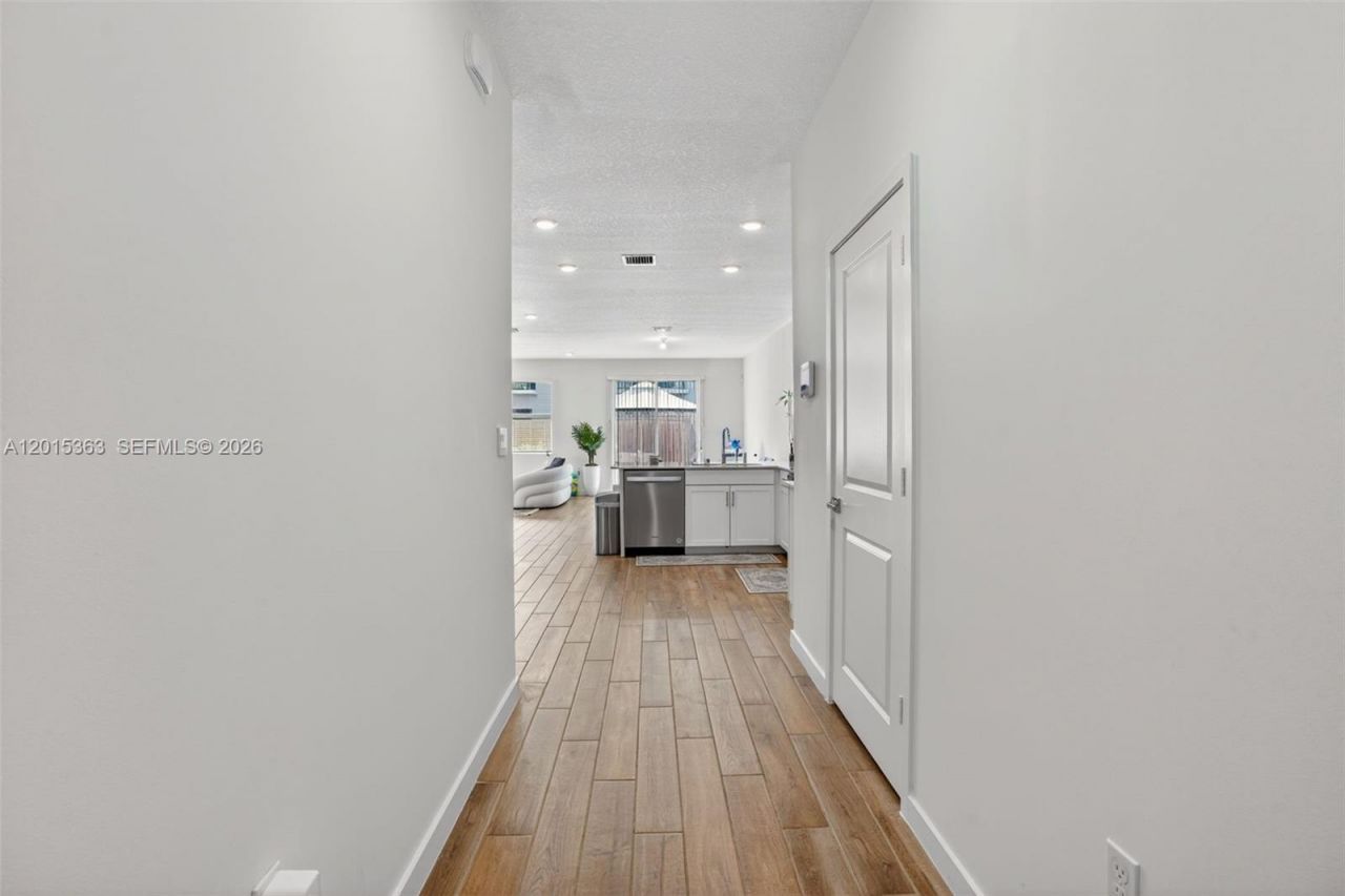 163 NE 13th Cir , Unit N/A, Homestead, FL 33033 Photo