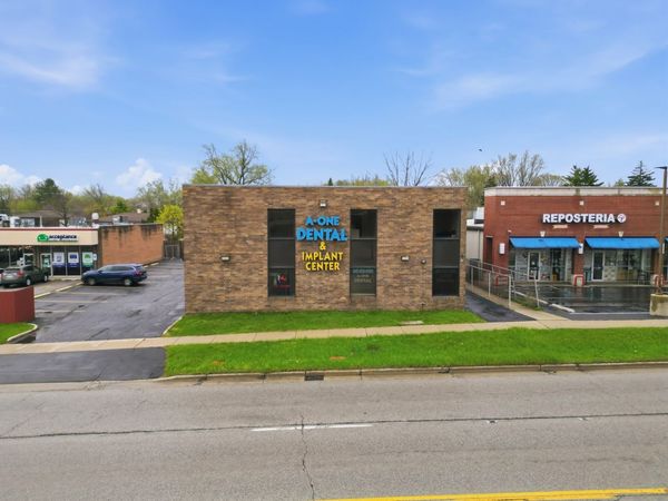 2071 Irving Park Road, Hanover Park, IL 60133