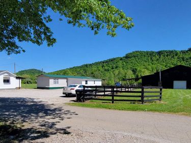 929 Pine Grove Road, Olympia, KY 40358