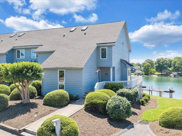 266 BLARNEY STONE CT, Huddleston, VA 24104