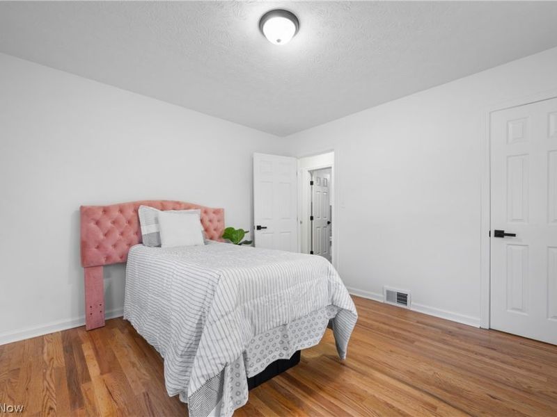 670 Davis Street , Akron, OH 44310 Photo 18