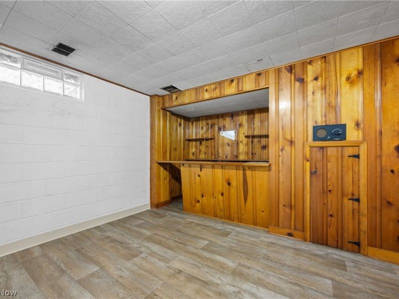 670 Davis Street , Akron, OH 44310 Photo 32
