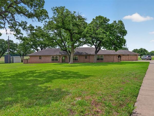 5309 Burleson Oaks Drive, Burleson, TX 76028