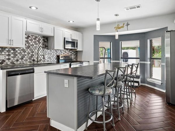 9716 Windsor Circle, Fort Worth, TX 76140
