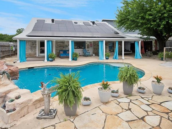 9716 Windsor Circle, Fort Worth, TX 76140