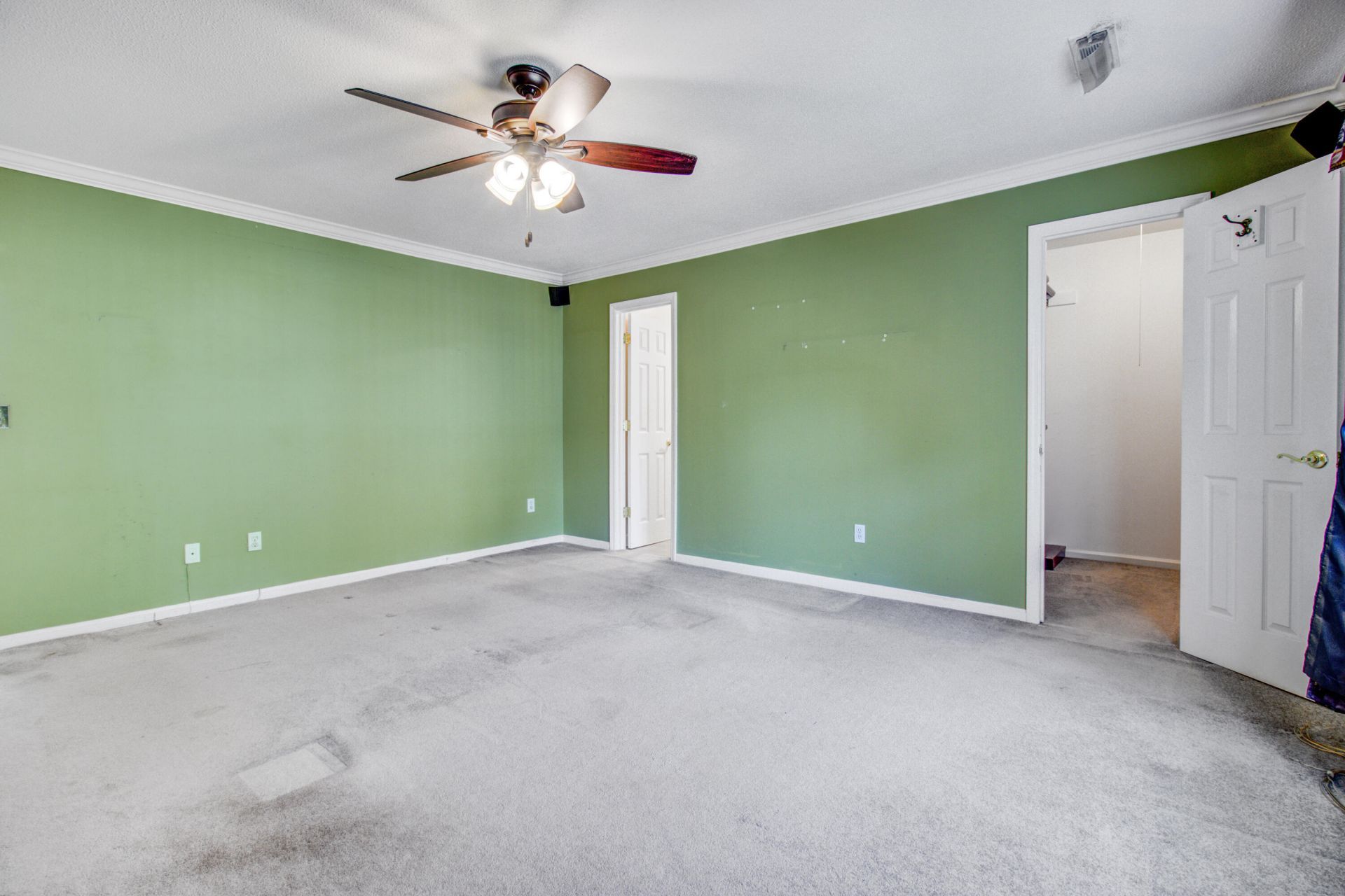 2932 Cathedral Lane Photo 26