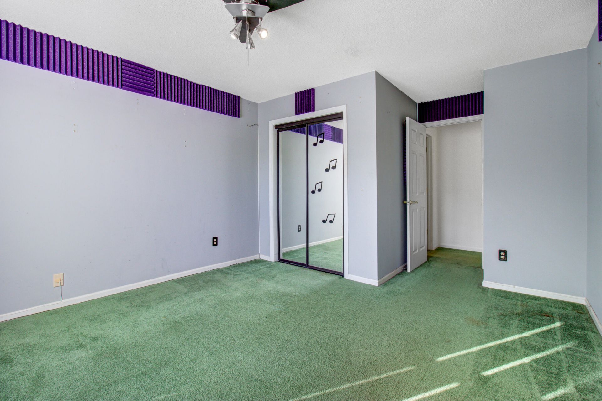 2932 Cathedral Lane Photo 34