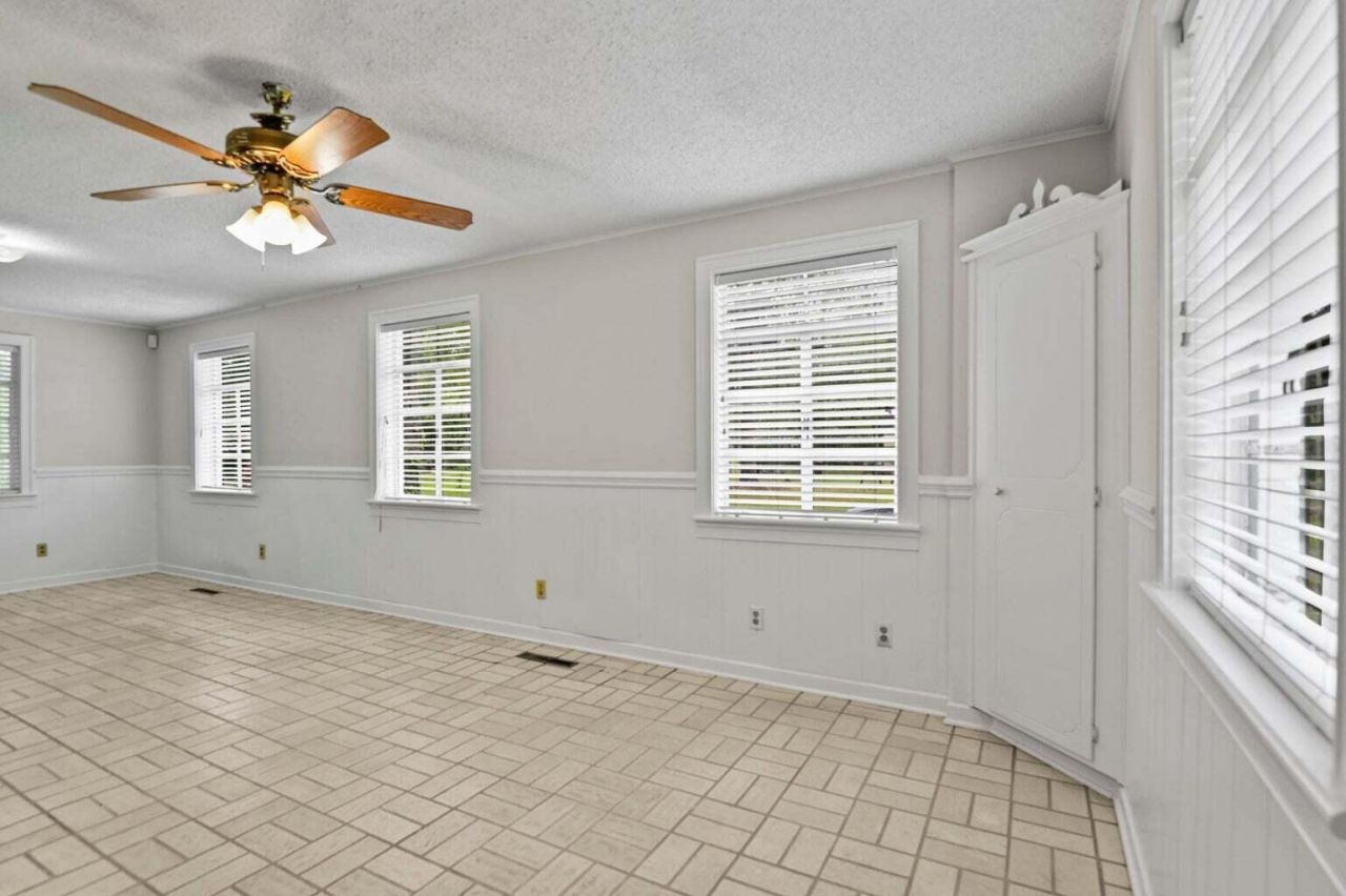 1663 Pinckney Park Drive Photo 10