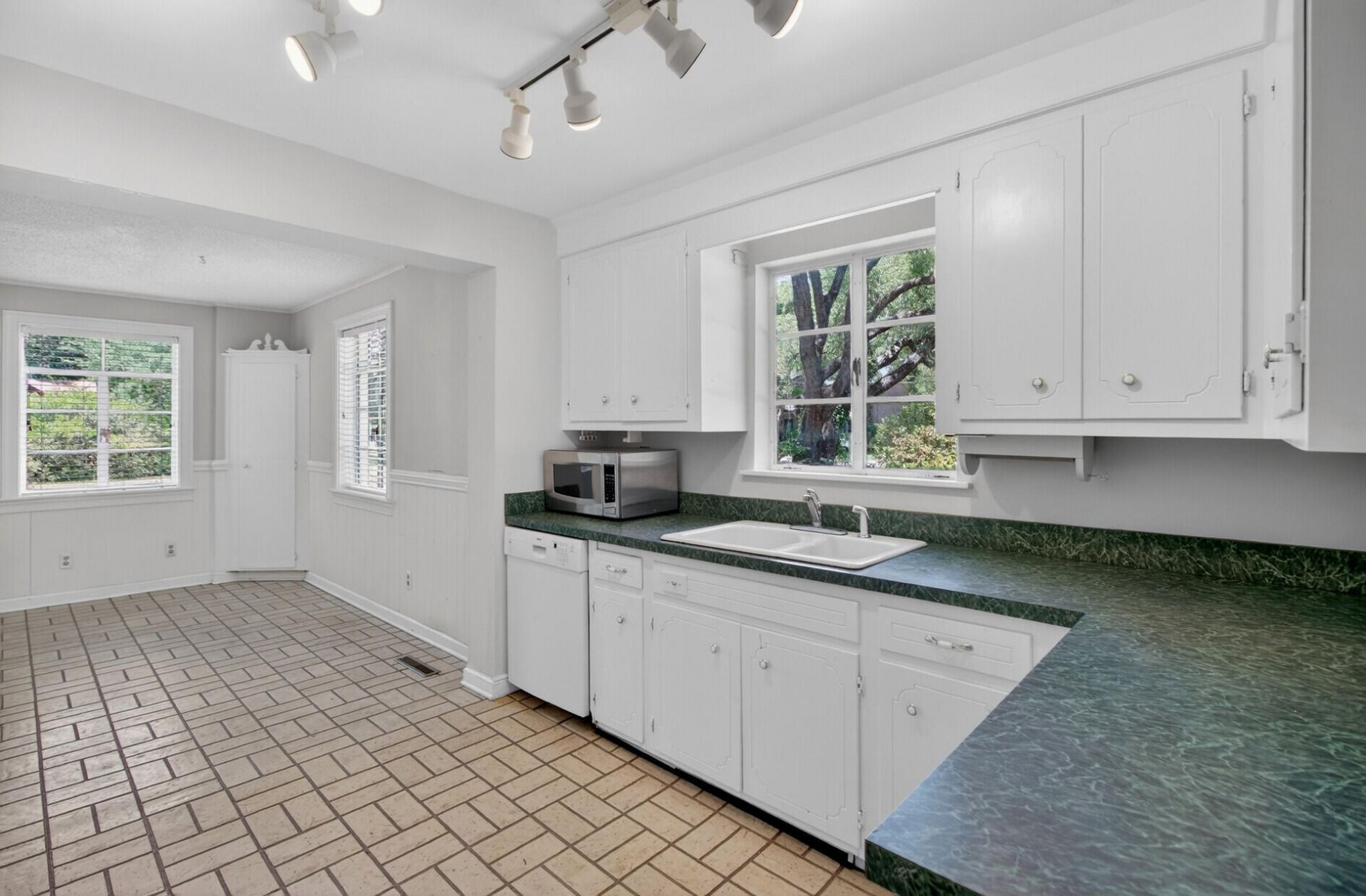 1663 Pinckney Park Drive Photo 13