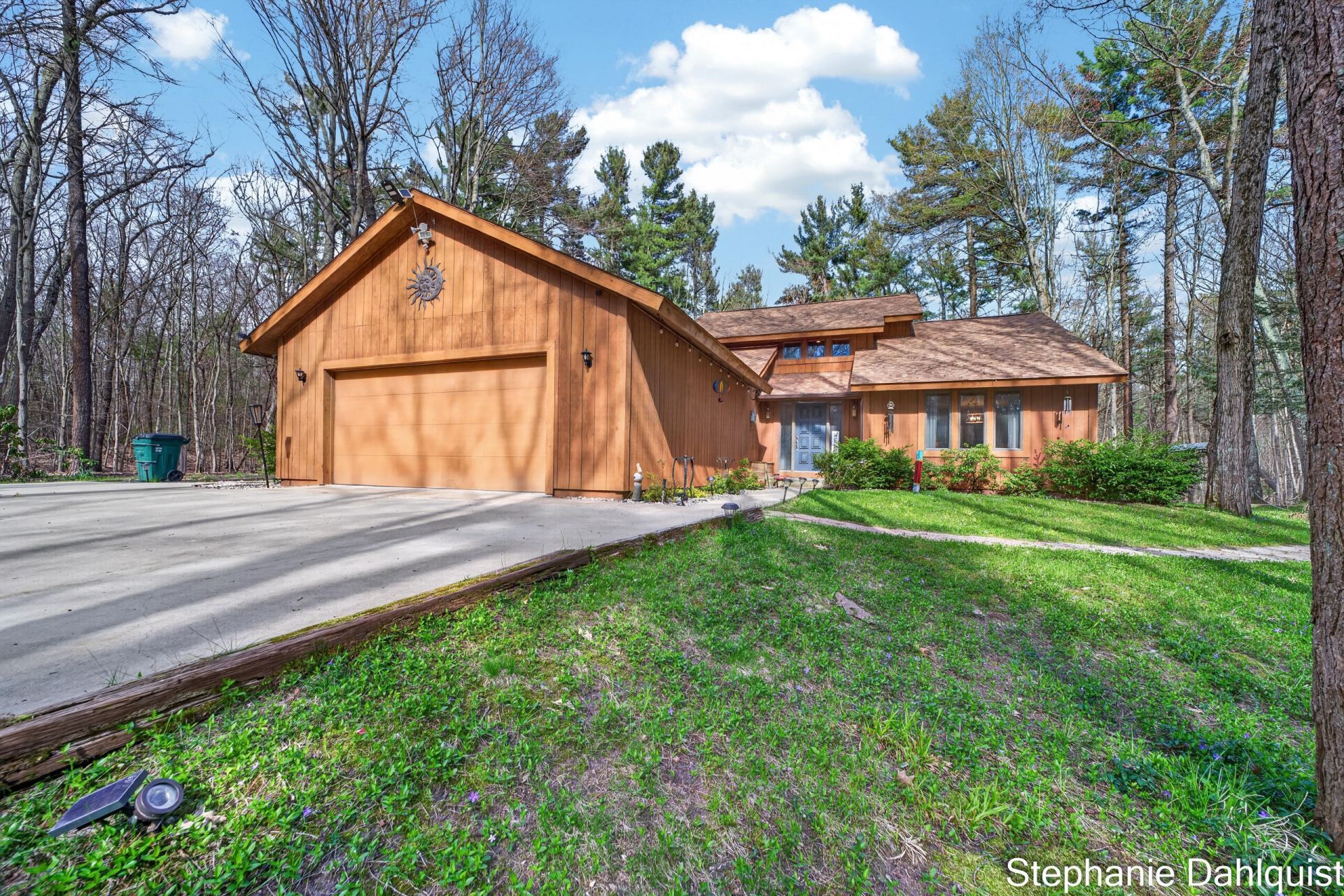 848 Scenic Drive, Muskegon, MI 49445 Main Photo