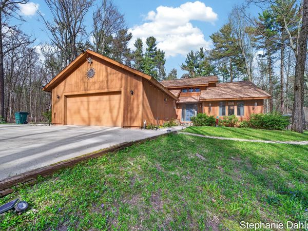 848 Scenic Drive, Muskegon, MI 49445