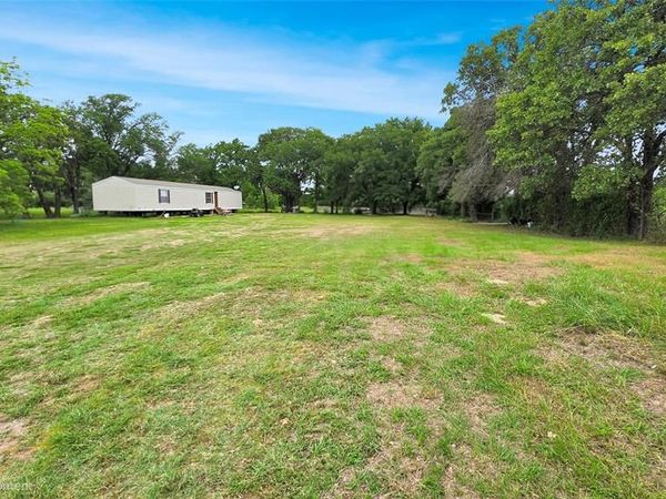 14628 FM RD 148 , Scurry, TX 75158