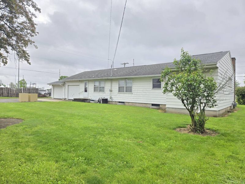 2426 E Mansfield Street , Bucyrus, OH 44820 Photo 2