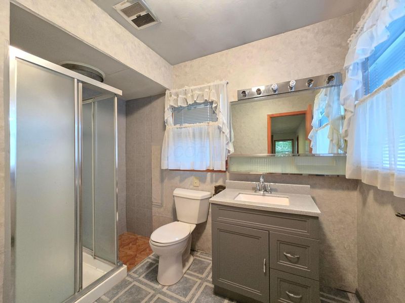 2426 E Mansfield Street , Bucyrus, OH 44820 Photo 24