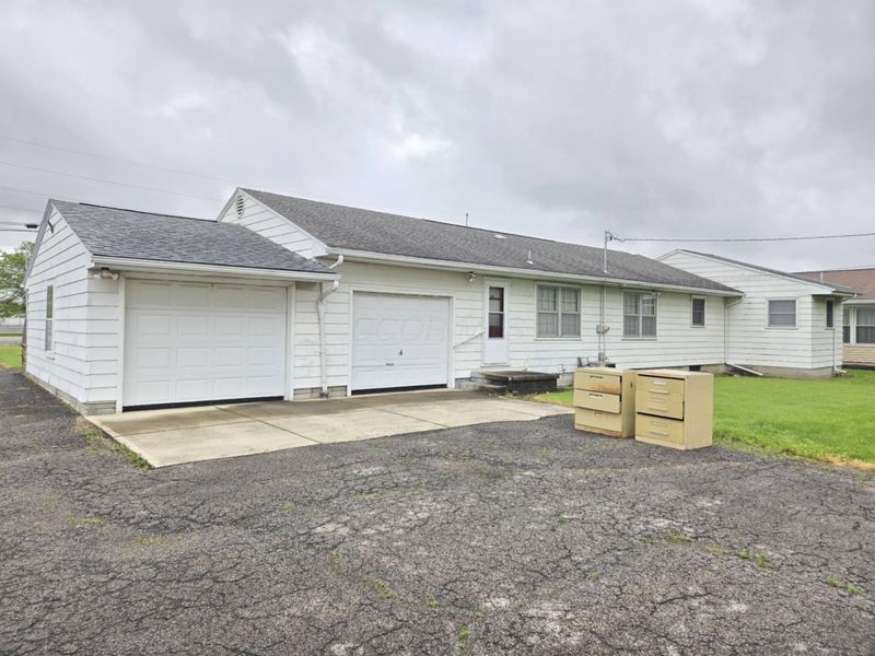 2426 E Mansfield Street , Bucyrus, OH 44820 Photo 3