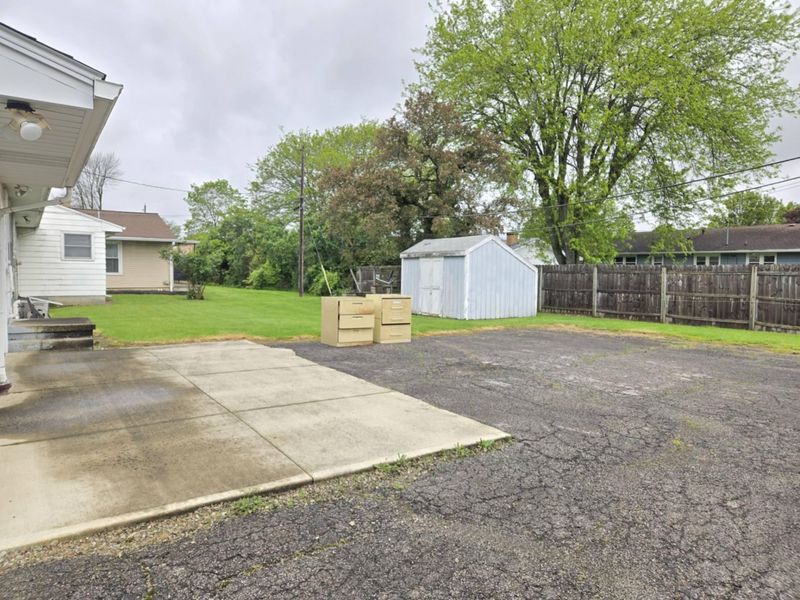 2426 E Mansfield Street , Bucyrus, OH 44820 Photo 4