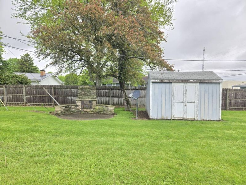 2426 E Mansfield Street , Bucyrus, OH 44820 Photo 5