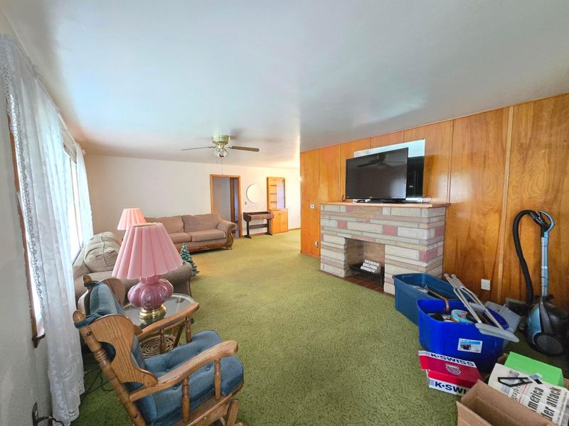2426 E Mansfield Street , Bucyrus, OH 44820 Photo 8