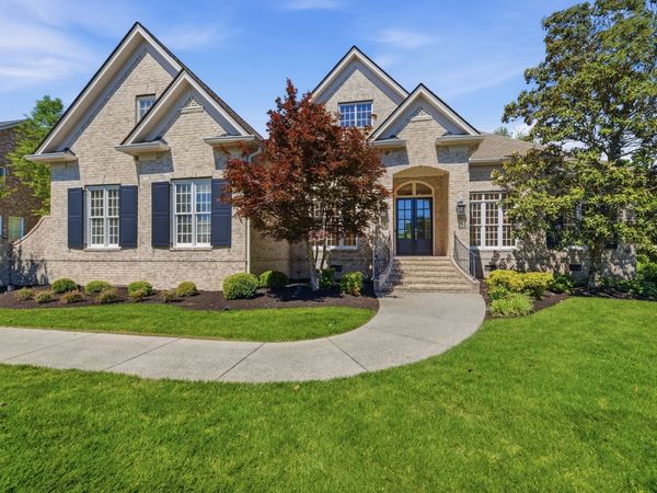 1735 Richbourg Park Dr, Brentwood, TN 37027
