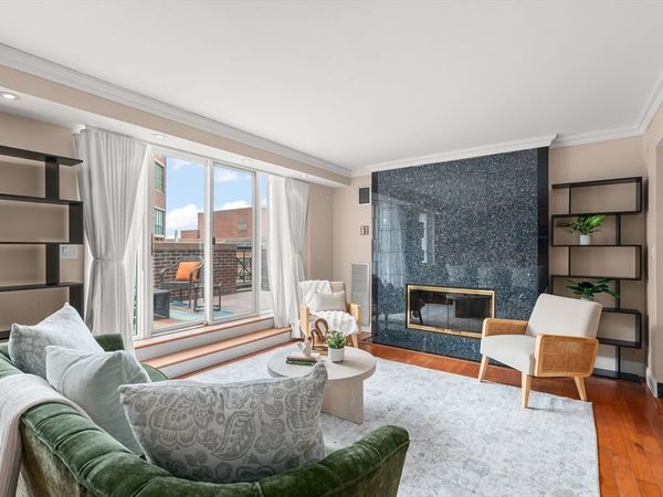 10 Rogers St, Unit PH19, Cambridge, MA 02142