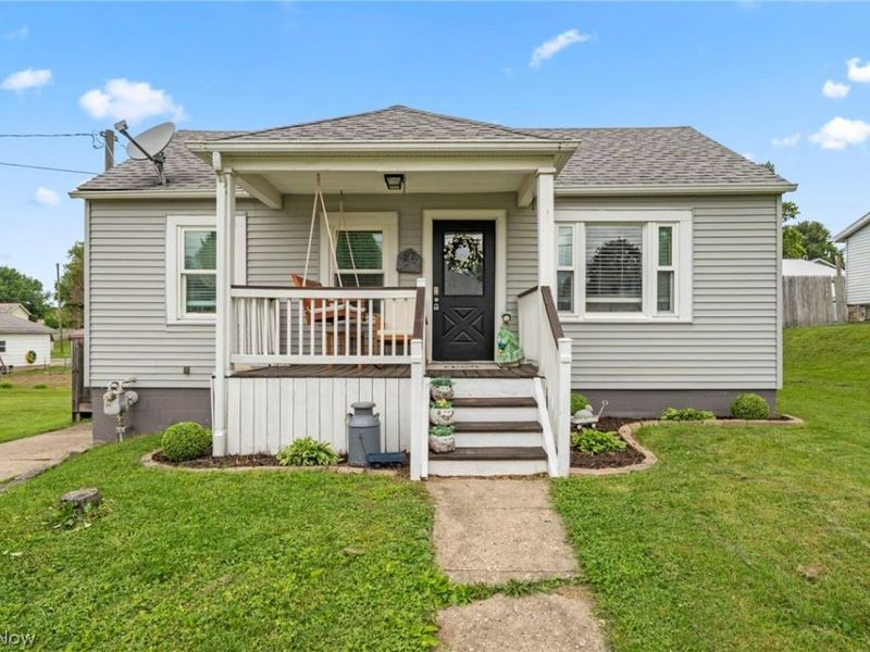 97 E Main Street , Zanesville, OH 43701 Photo 1