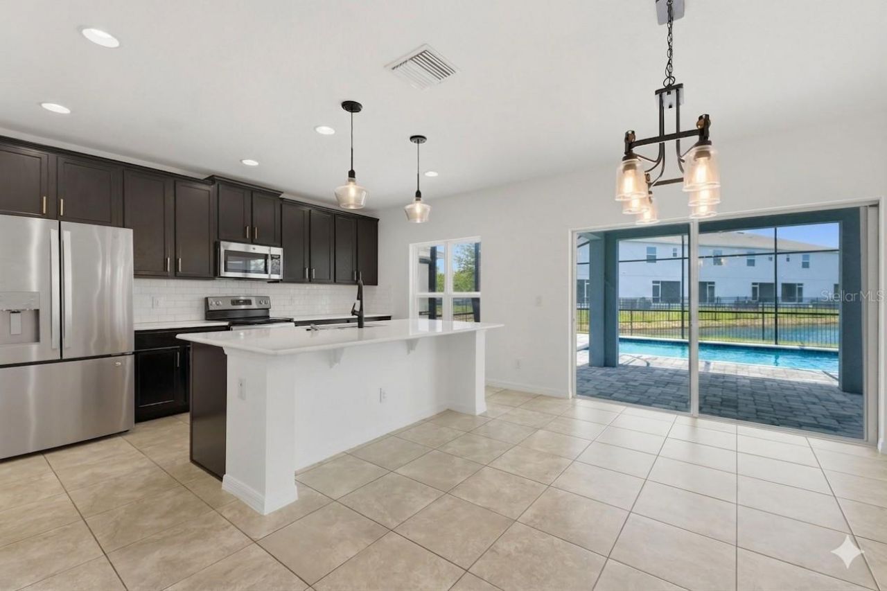652 Samuel Place, Davenport, FL 33837 Photo