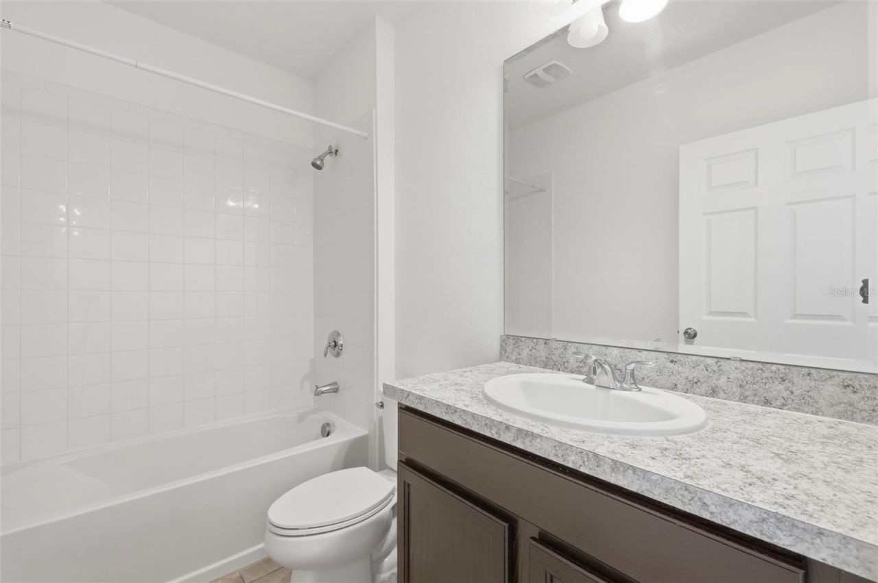 652 Samuel Place, Davenport, FL 33837 Photo