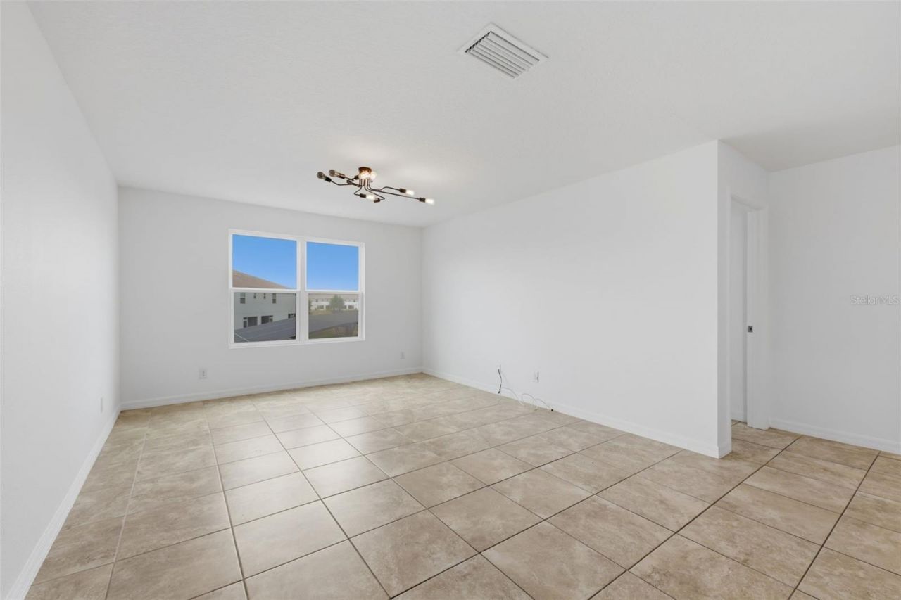 652 Samuel Place, Davenport, FL 33837 Photo
