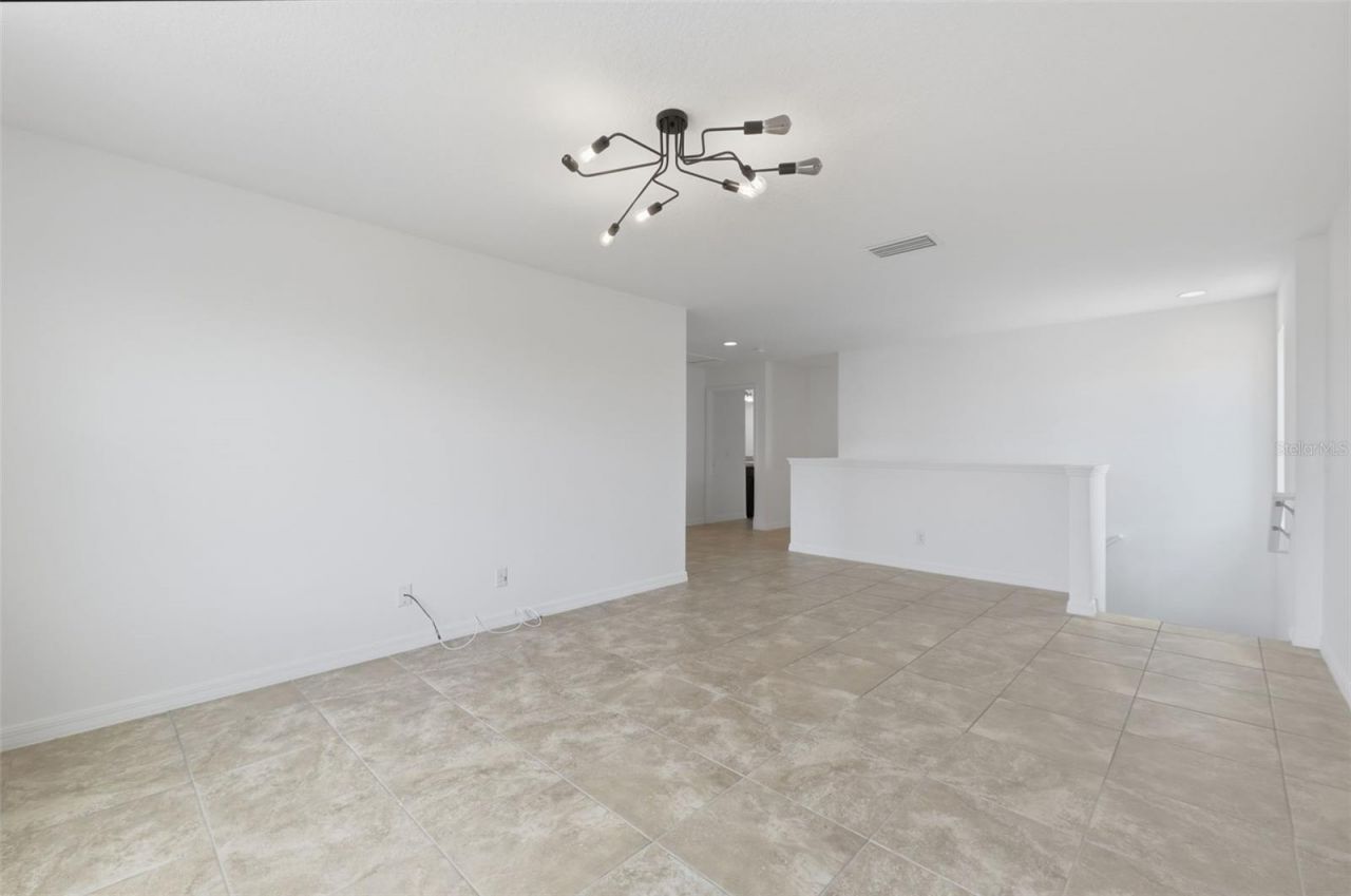 652 Samuel Place, Davenport, FL 33837 Photo