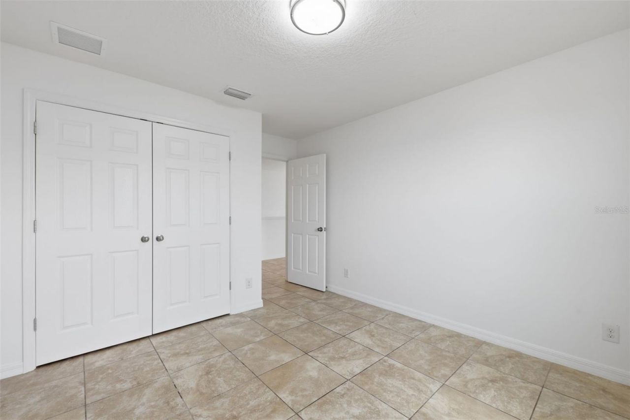 652 Samuel Place, Davenport, FL 33837 Photo
