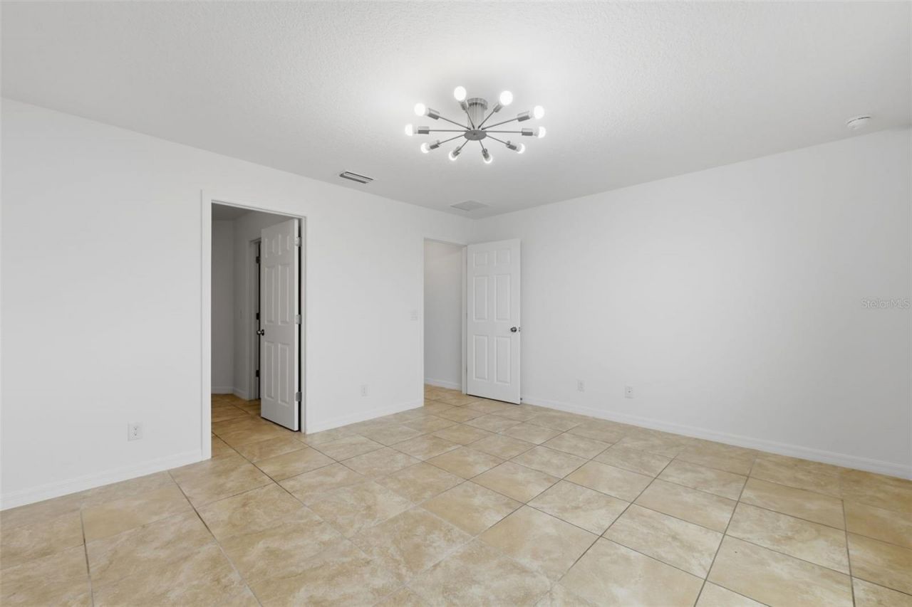 652 Samuel Place, Davenport, FL 33837 Photo