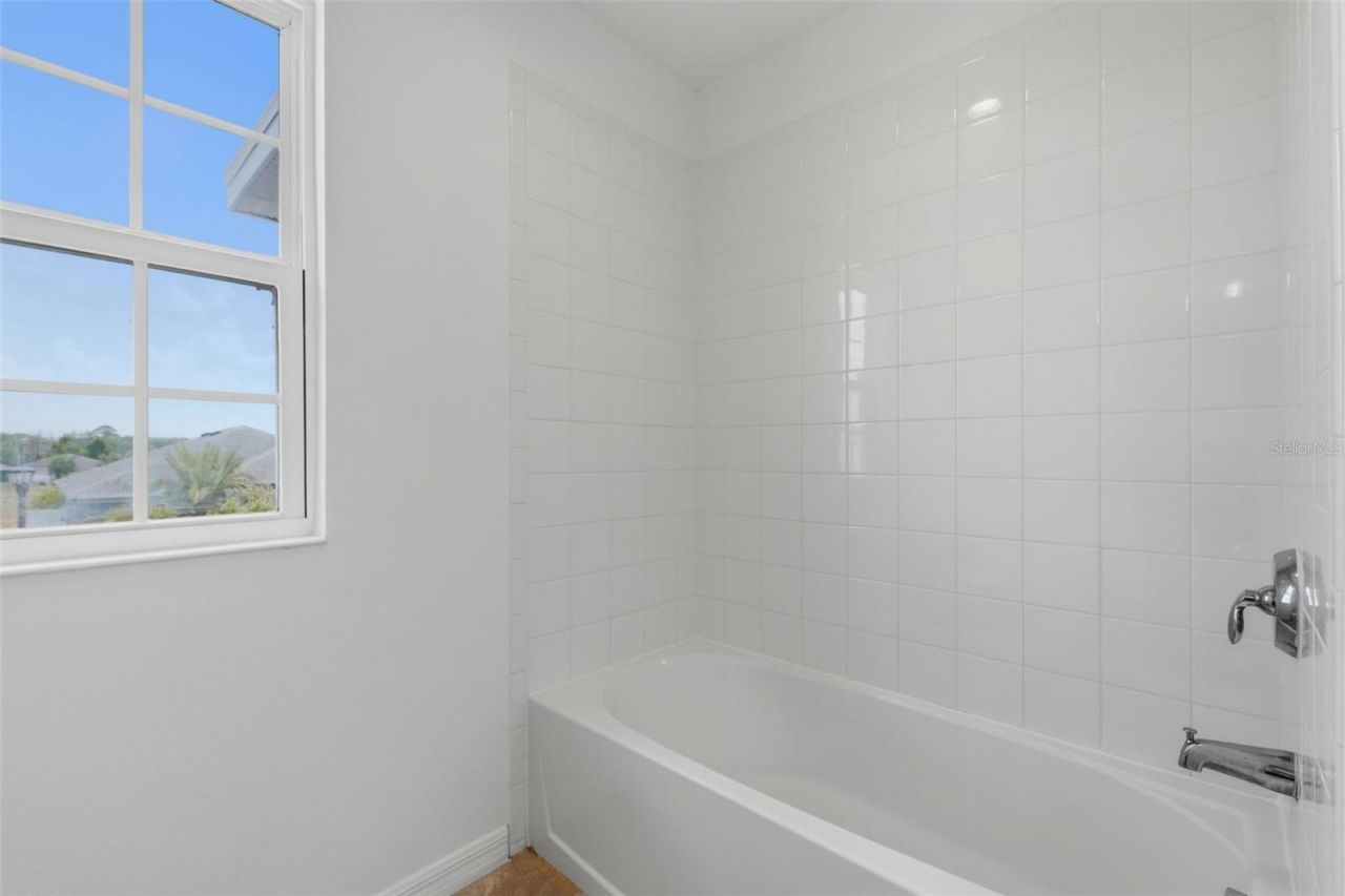 652 Samuel Place, Davenport, FL 33837 Photo
