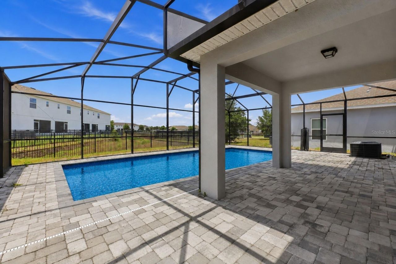 652 Samuel Place, Davenport, FL 33837 Photo