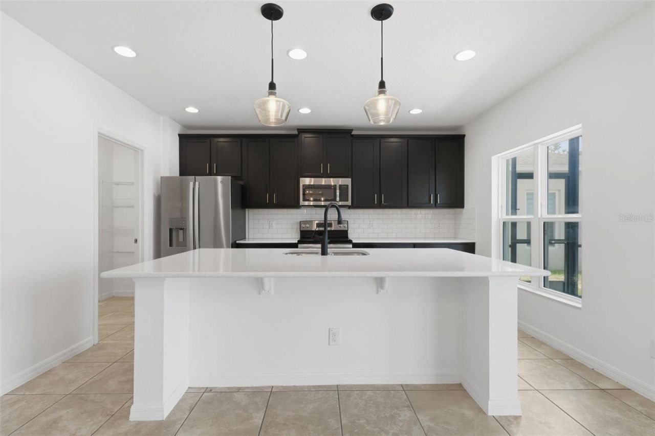 652 Samuel Place, Davenport, FL 33837 Photo