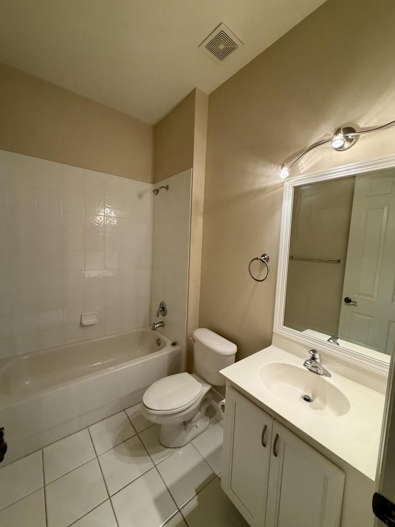 499 Corte Madera Lane, Unit 1, West Palm Beach, FL 33401 Photo