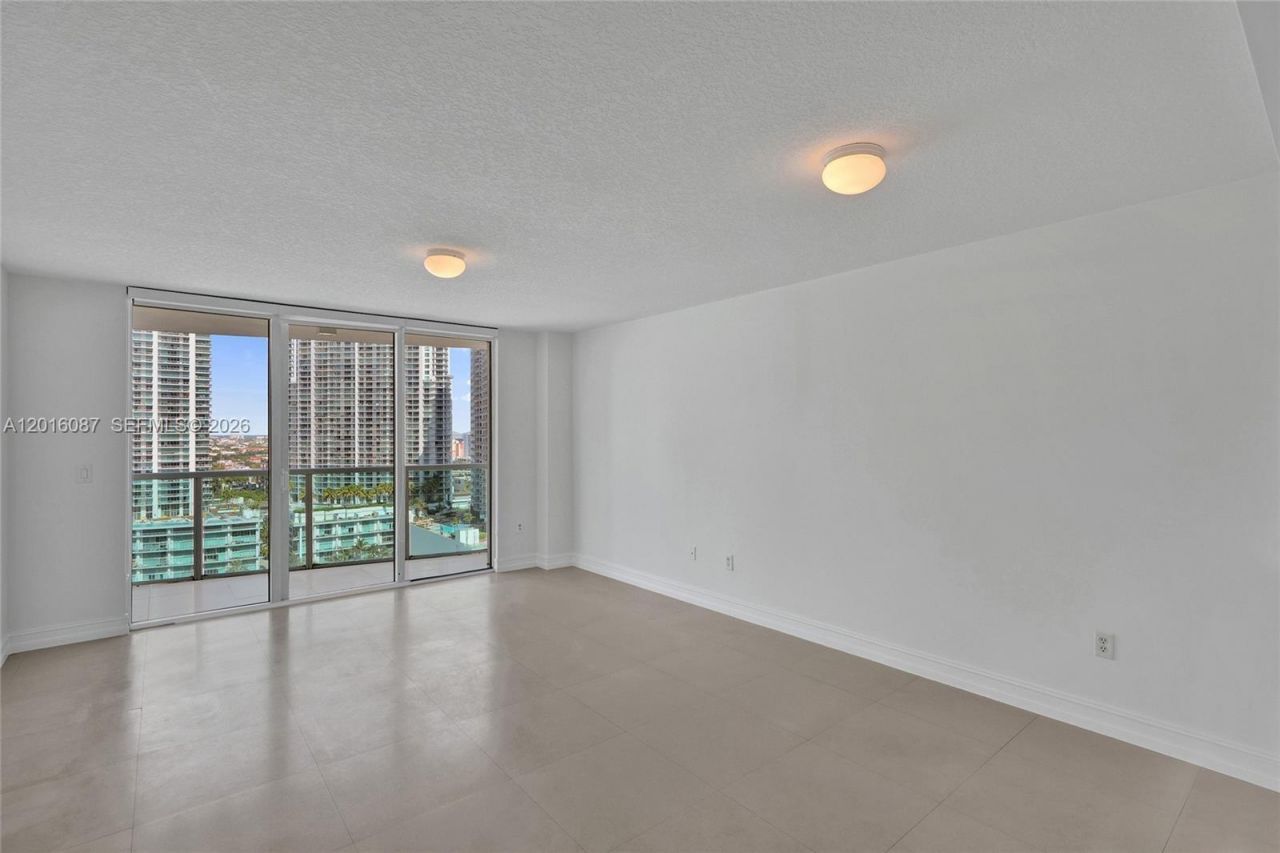 31 SE 5th St, Unit 2305, Miami, FL 33131 Photo
