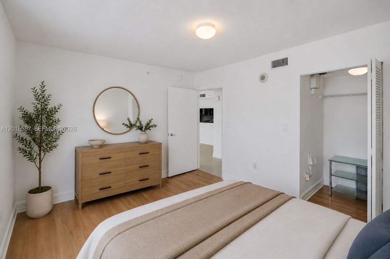 31 SE 5th St, Unit 2305, Miami, FL 33131 Photo